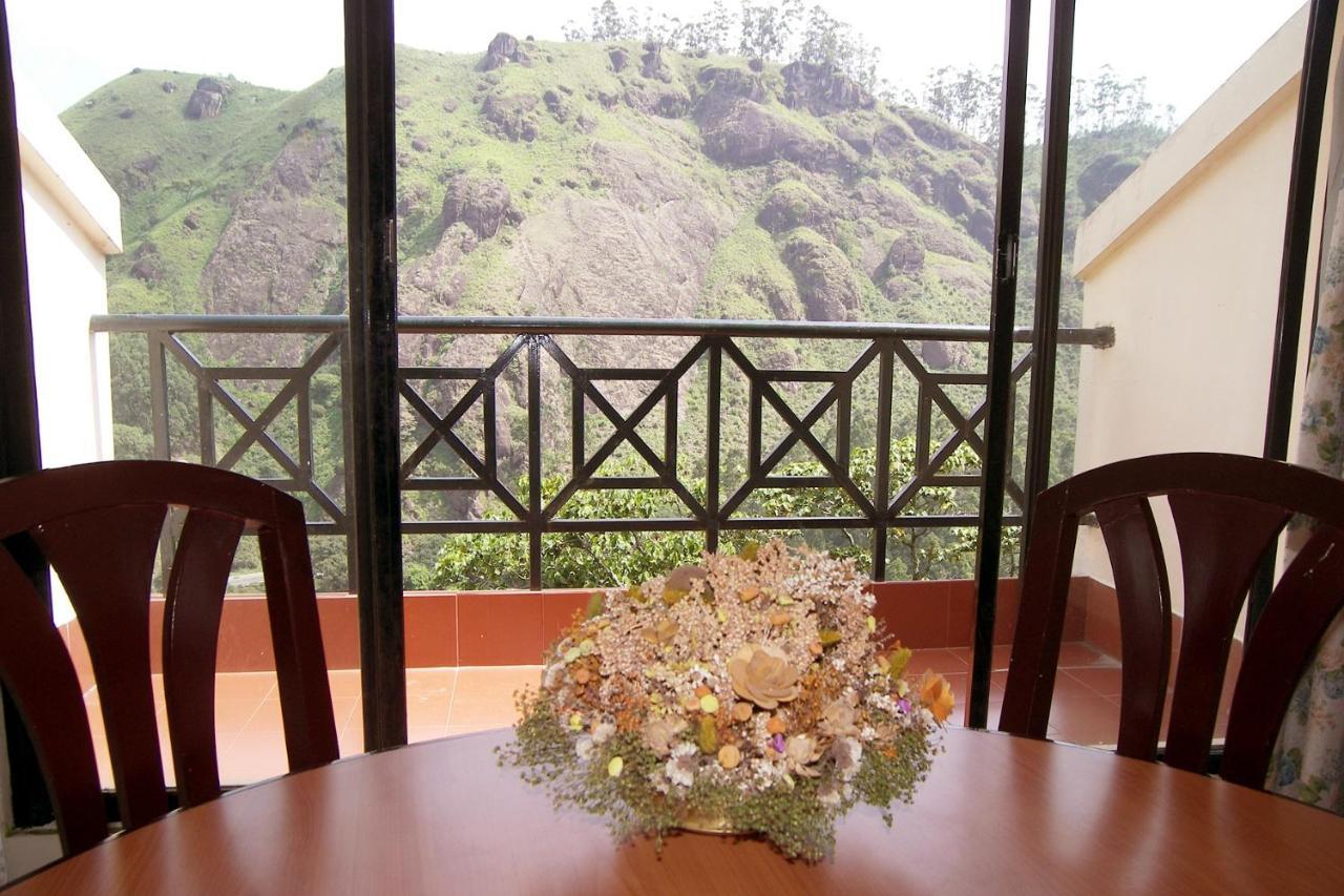 Abad Copper Castle Resort ムンナール エクステリア 写真